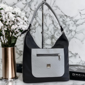 Średniej wielkości szaro- czarna pikowana shopper bag 