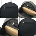 Okrągła-czarna-listonoszka-roundbag.jpeg