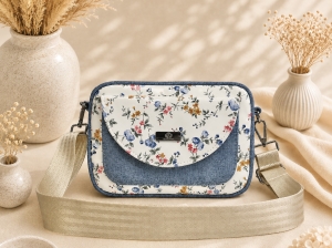 Listonoszka Box Denim Spring Blossom – biało-niebieska