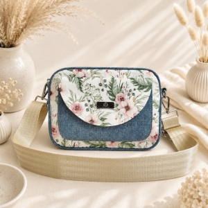 Listonoszka Box Denim Soft Roses – biało-niebieska