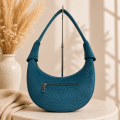 Morska torebka hobo z pikowanego weluru Luna Hobo Velvet – widok z tyłu torebki