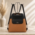 Torebko-plecak 2w1 Nova Caramel Noir – karmelowo-czarny model damski z ekoskóry, widok z przodu.