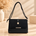 Elegancka czarna torebka na ramię Black Suede Waves 2 – zamszowa klapka z szerokimi pionowymi falami, czarna ekoskóra, Kiszelewska